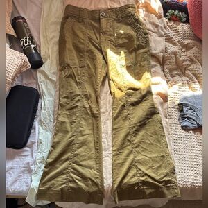 🌱Old Navy Mid-Rise Flare Pants 
nwot